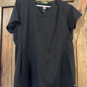 Healing Hands Black V-Neck Maternity Scrub Top Medium